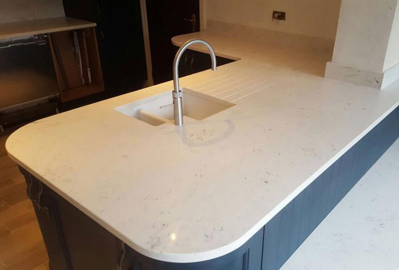 Giá bàn mặt đá chân sắt N6053