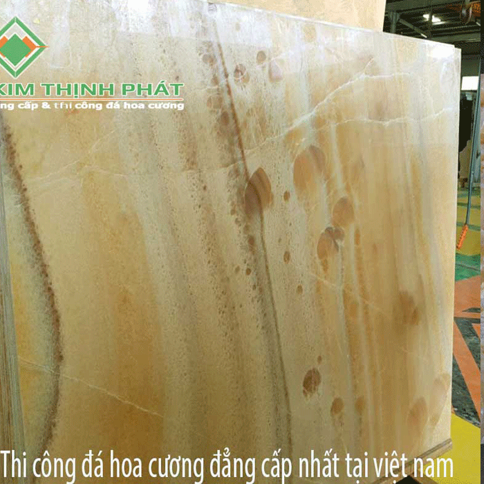 đá hoa cương onyx xuyên sáng