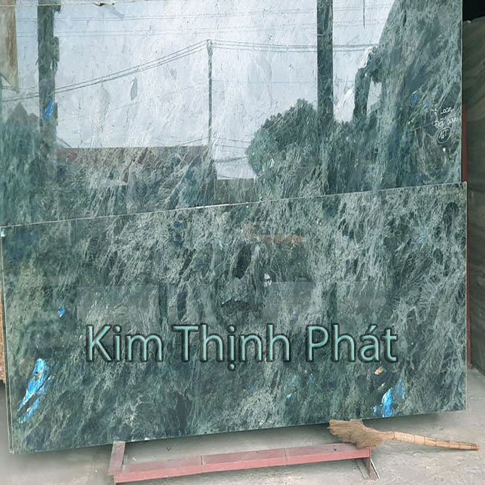 Đá hoa cương vững chắc trường tồn với thời gian