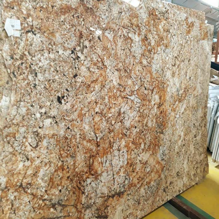 đá slab vàng hoàng gia