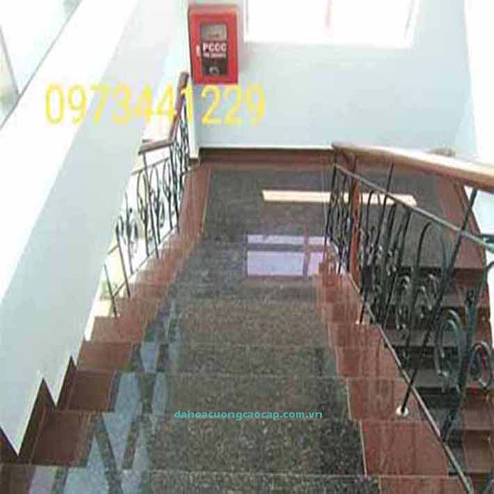​đá hoa cương​