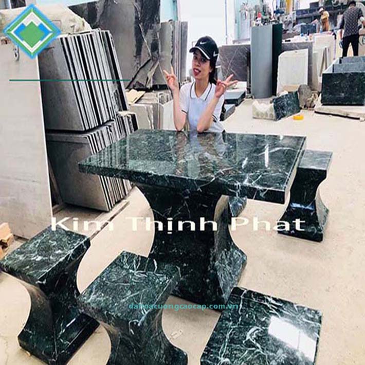 ​đá hoa cương​