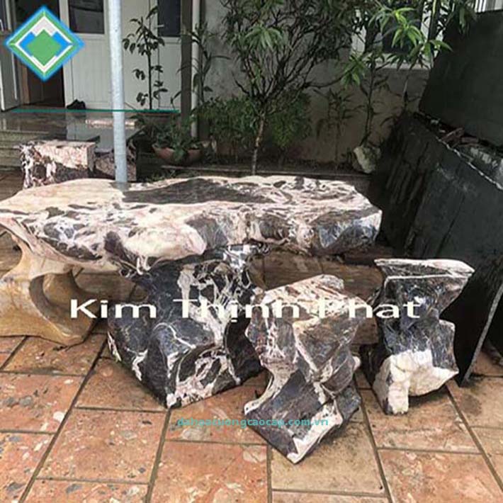 ​đá hoa cương​