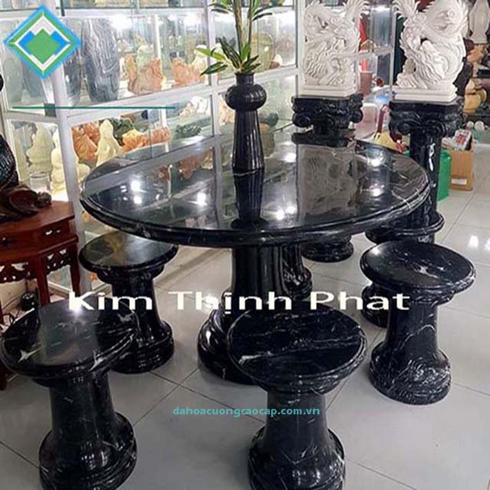​đá hoa cương​